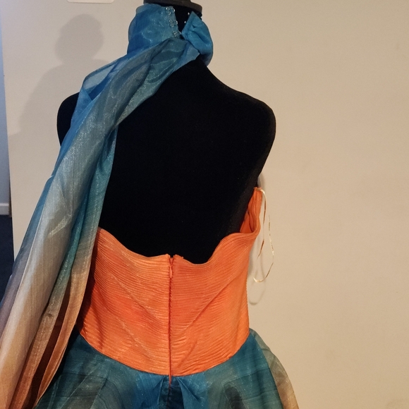 Fouad Sarkis Couture Dress - Picture 7 of 8